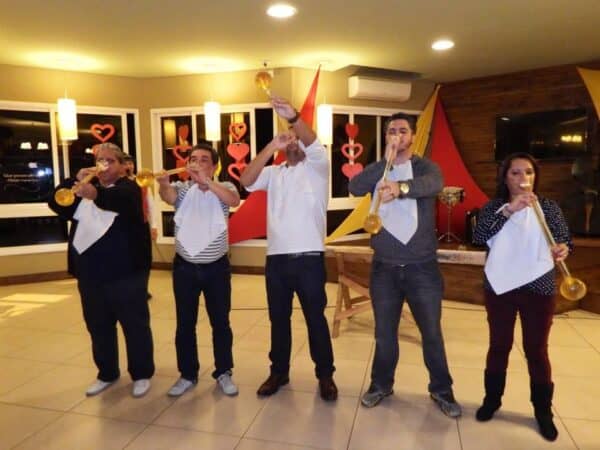 NOITE ALEMÃ COM JANTAR, SHOW E TRANSPORTE 3