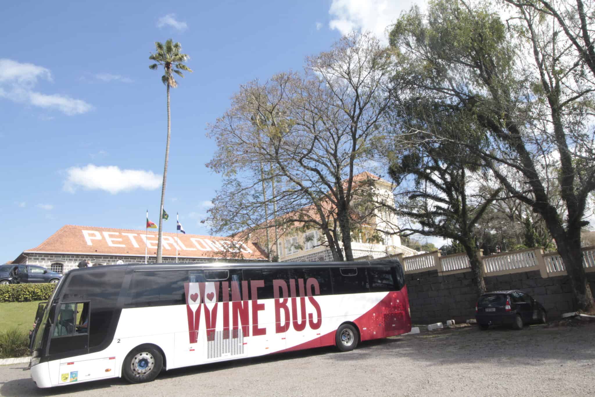 TOUR VALE DOS VINHEDOS 3 VINÍCOLAS COM TIM TIM E ALMOÇO PREMIUM ITALIANO 5